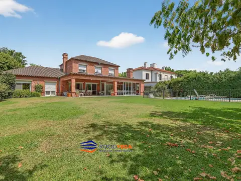 Casa a la venta en Martindale C.C.