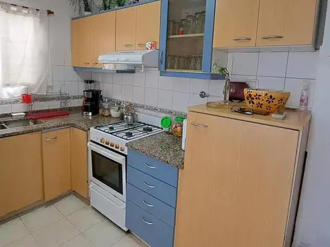 Casa 3 ambientes con 2 baños