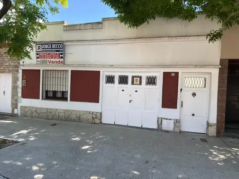 Casa 3 amb  c /tza /cochera y ph