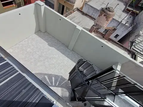 BARRIO NAOM.. MONTIEL 1500. PH 3 AMB  PATIO TERRAZA .