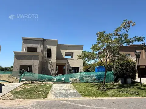 CASA EN VENTA EN EL CANTON NORTE