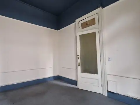 Oficina en Alquiler 100 años