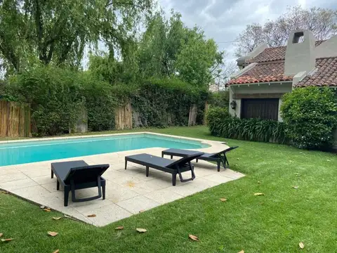 SAN MIGUEL/CASA/4 DORMITORIOS/DISPONIBLE FEBRERO