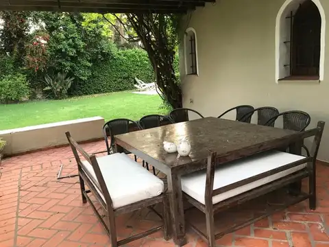 SAN MIGUEL/CASA/4 DORMITORIOS/DISPONIBLE FEBRERO