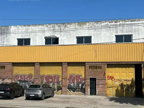 Galpón de 800m2 aprox en venta  - Avenida Los Quilmes 1244 - Bernal Oeste