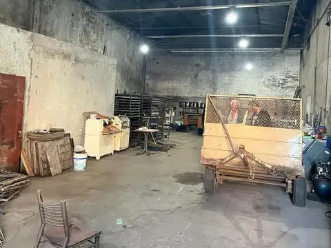 Galpon en Venta en Isidro Casanova, USD 150.000