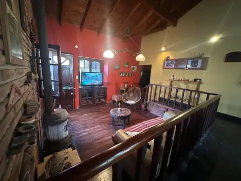 Casa en Venta con 2 cocheras