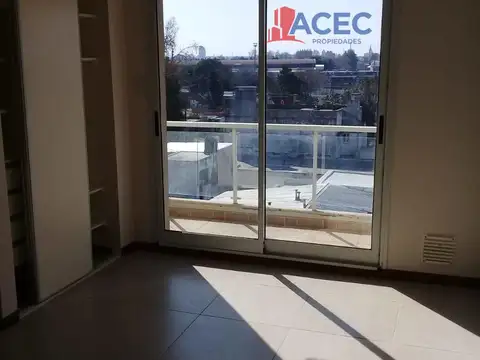 Urquiza 4300 - Piso 1º Dpto C+ Cochera N° 05