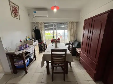 Excelente depto 2 amb. con balcon