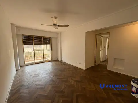 Venta de departamento 3 ambientes con balcón en el barrio de Congreso!