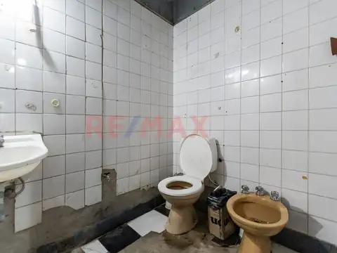 Local en Venta 40 años