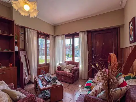 Venta en Block Casa 3 ambientes + Dpto 4 ambientes