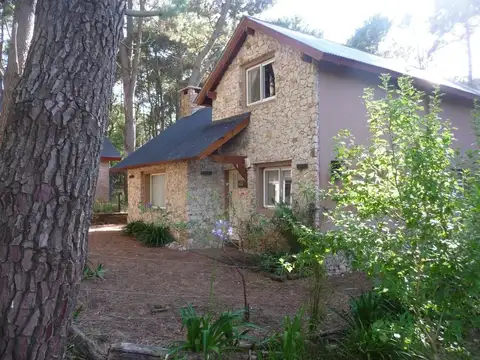 EXCELENTE CASA EN MAR DE LAS PAMPAS A 150 MTS DE LA PLAYA