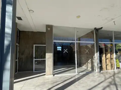 OPENHOUSE inmobiliaria vende local comercial a estrenar en Carrodilla.