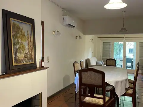 Casa en Venta - Calle 25 de Mayo - Ciudad