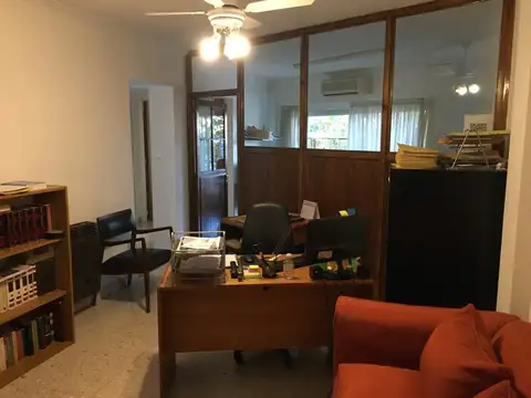 Oficina 5 ambientes con 1 baño