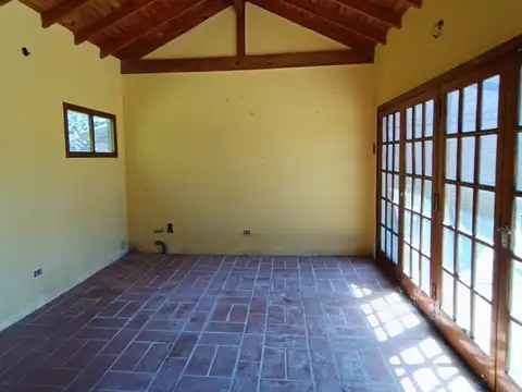 | MANSION EN BARRIO RESIDENCIAL | | MAR DE AJO |