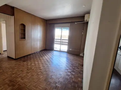 Departamento 3 Ambientes Alquiler en Balvanera con Amplio Balcón