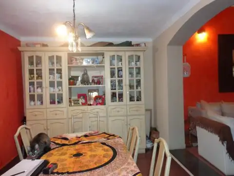 Casa en Venta en Quilmes, USD 275.000