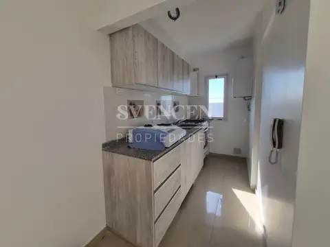 Departamento en Alquiler en Bernal, $ 700.000