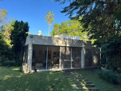 Casa 5 ambientes con 4 baños