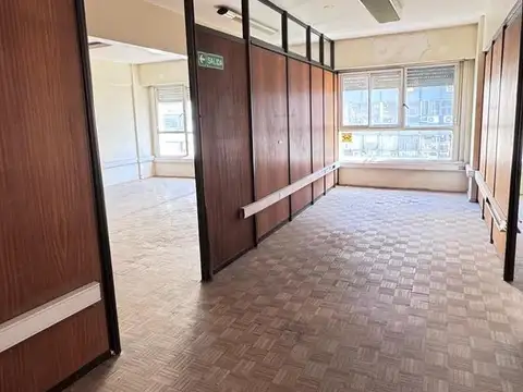 Oficina en Venta al Noreste