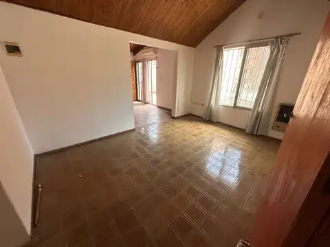 Departamento en Alquiler en Ipona, $ 800.000