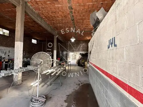 Galpon en Venta 10  mts Frente