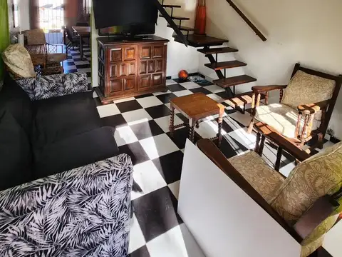 Depto Tipo Casa en Venta de 4 ambientes