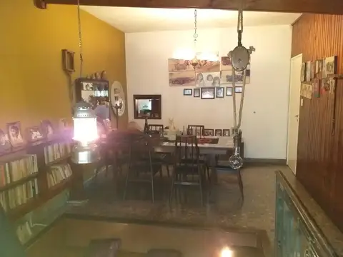 Av 3 De Febrero 1400