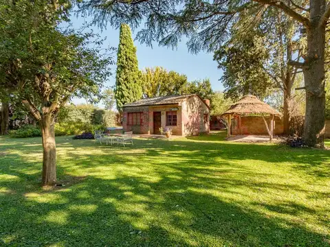 Casa en Venta con 5 cocheras