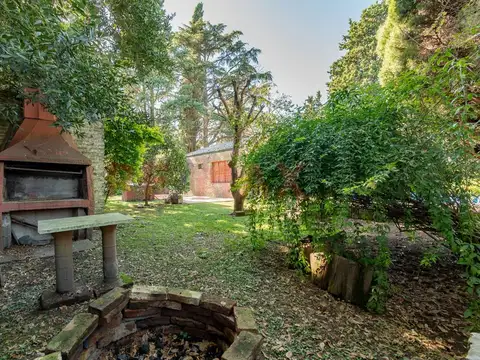 Venta Casa jardín y pile Lote 800m2 Gral Rodríguez