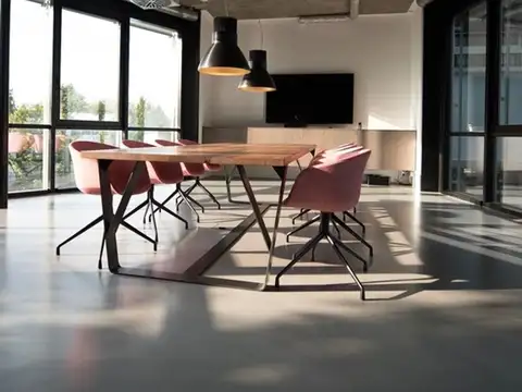 Oficina en Venta con 12 cocheras