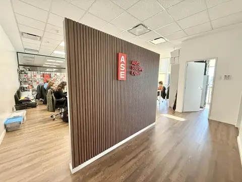 Oficina 4 ambientes con 2 baños