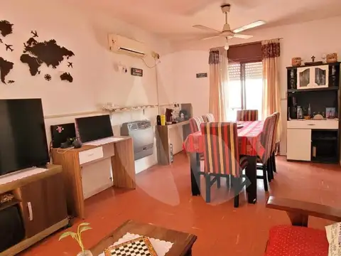 Departamento en Villa Santos Tesei 4 ambientes balcón luminoso espacio guardacoche