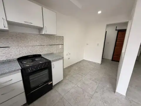 Depto Tipo Casa en Venta en Ezpeleta Este, USD 60.000