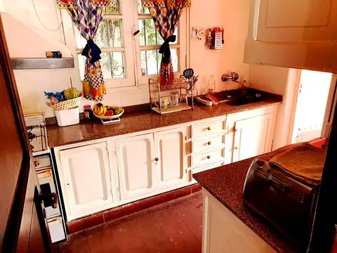 z/Dean Funes y Rivadavia