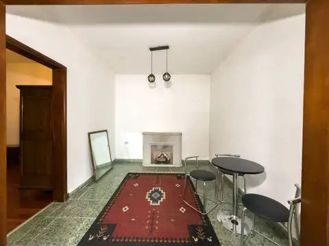 Casa 6 ambientes en venta  La Plata jardín cochera