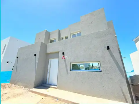 CASA EN VENTA EN SANTA LUCIA - PILAR