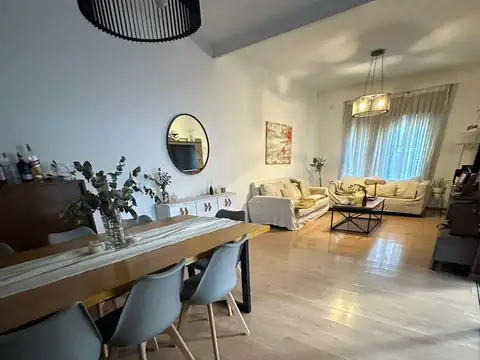 Carlos Pellegrini  al 2500