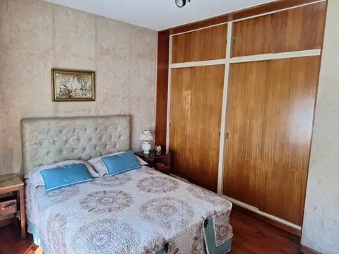 Depto Tipo Casa en Venta 50 años