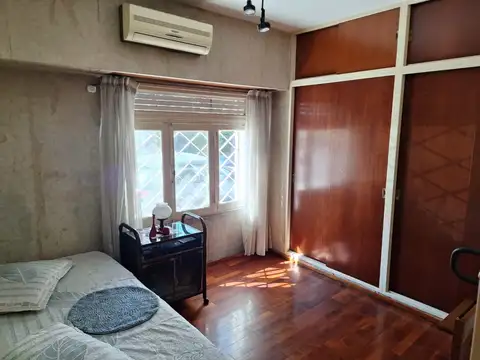 PH 4 AMBIENTES, 2 BAÑOS, PATIO, SIN EXPENSAS