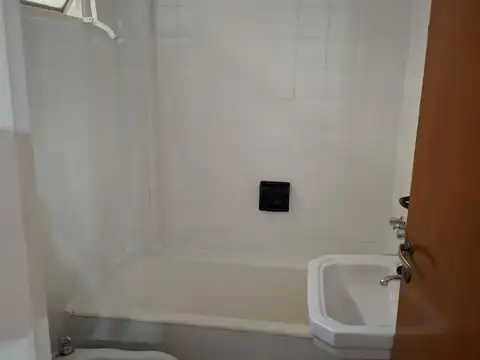 Departamento en Alquiler en Belgrano R, $ 680.000