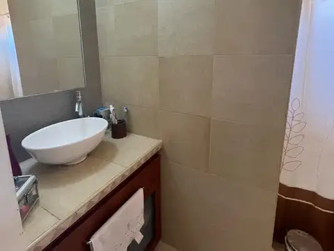 Depto Tipo Casa 4 ambientes con 2 baños