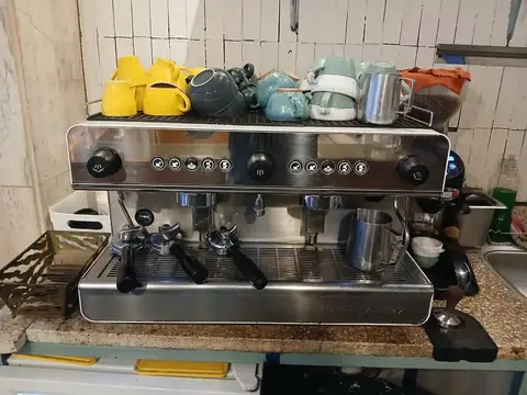 Fondo Comercio en Venta 40 años