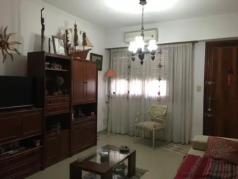 Casa en Venta en Adrogue, USD 235.000