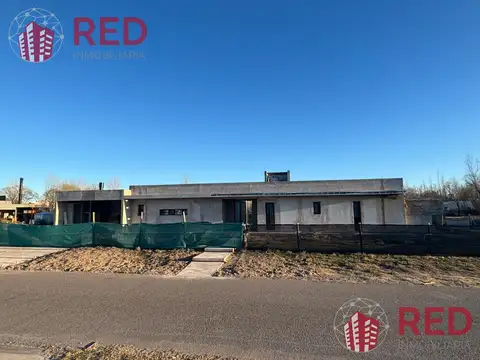 Vende Casa a estrenar 3 dormitorios en Barrio Privado Canales de Plottier