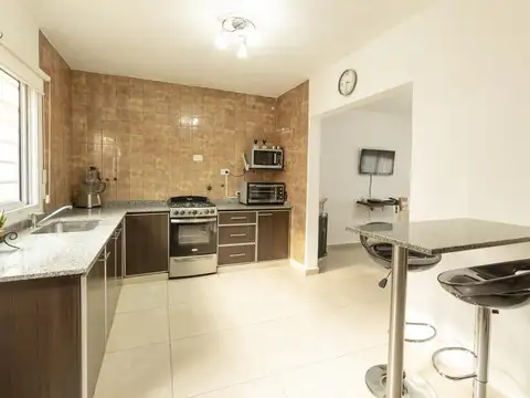 VENTA CASA 3 AMB 98 M2 VALENTIN ALSINA