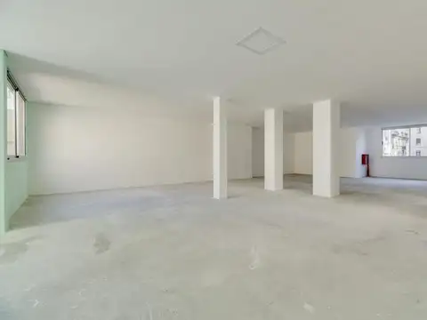 Oficina 4 ambientes con 2 baños