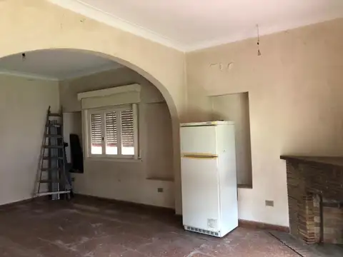 Casa en Venta con 4 cocheras